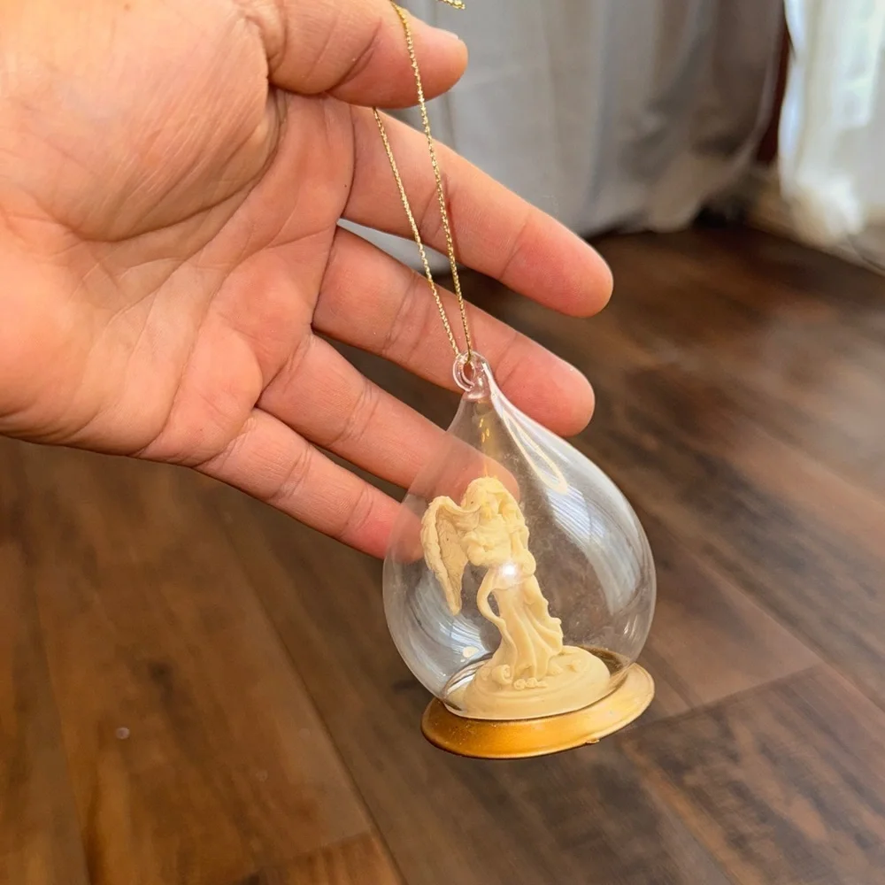 N/A vintage avon